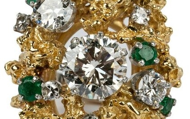 18 KARAT YELLOW GOLD, DIAMOND, & EMERALD CLUSTER RING
