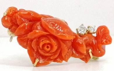 18 kt. Gold - Brooch Natural oriental coral engraved by hand - Diamonds