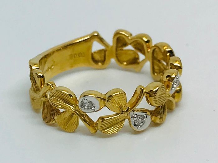 18 kt. Gold - New Shamrock design ring - 0.05 ct Diamond