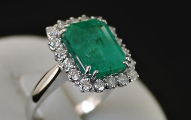 18 kt. White gold - Ring - 4.53 ct Emerald - Diamonds