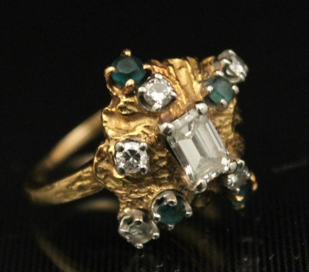 18K Y/G DIAMOND AND EMERALD RING; 3.8 GR TW