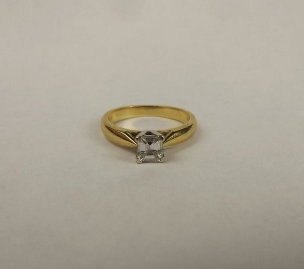 18ct Yellow Gold Princess Cut Diamond Solitaire Ring UK
