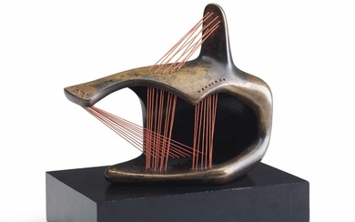 Henry Moore (1898-1986), Stringed Figure