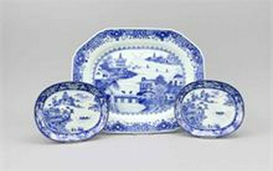 Serving platter and pair of oval bowls, China, 18/19th