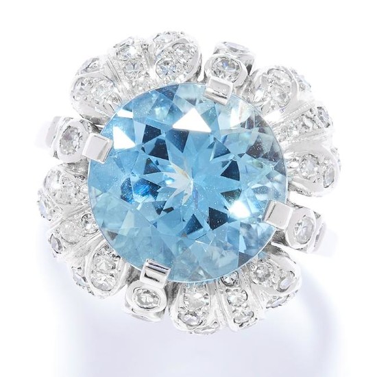 AQUAMARINE AND DIAMOND CLUSTER RING in white gold or