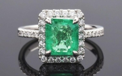 18K White Gold Colombian Emerald & Diamond Ring w/GIA