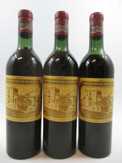 9 bouteilles CHÂTEAU DUCRU BEAUCAILLOU 1967 2è GC Saint Julien (5 base goulot