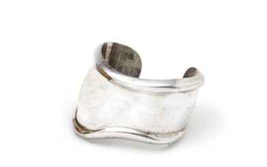 ELSA PERETTI FOR TIFFANY: A silver 'bone' cuff bangle