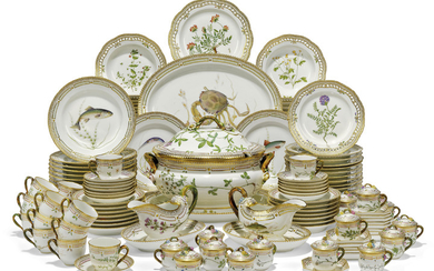 AN EXTENSIVE ROYAL COPENHAGEN PORCELAIN 'FLORA DANICA' COMPOSITE PART TABLE SERVICE, 20TH CENTURY, TRIPLE WAVE MARKS AND PRINTED FACTORY MARKS, VARIOUS PAINTERS' MARKS AND IMPRESSED NUMERALS