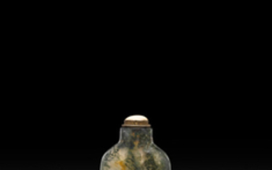 A moss agate snuff bottle