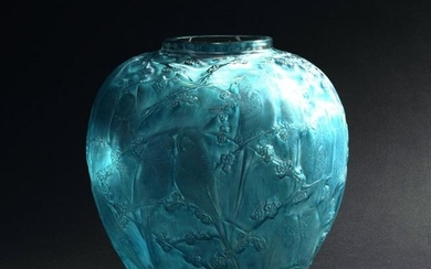 Rene Lalique, 'Perruches' vase, 1919
