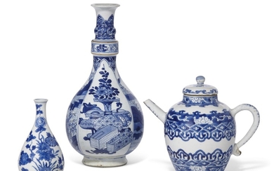 THREE BLUE AND WHITE VESSELS, KANGXI PERIOD (1662-1722)