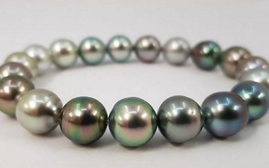 9.5x10.5mm Shimmering Round Tahitian Pearls - Bracelet