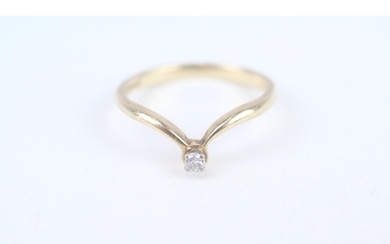 9ct gold diamond single stone chevron ring
