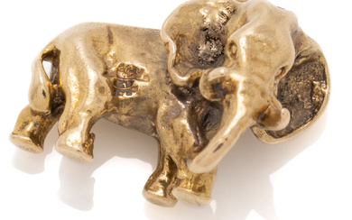 A 9CT GOLD AFRICAN ELEPHANT CHARM; size 14 x 20mm,...