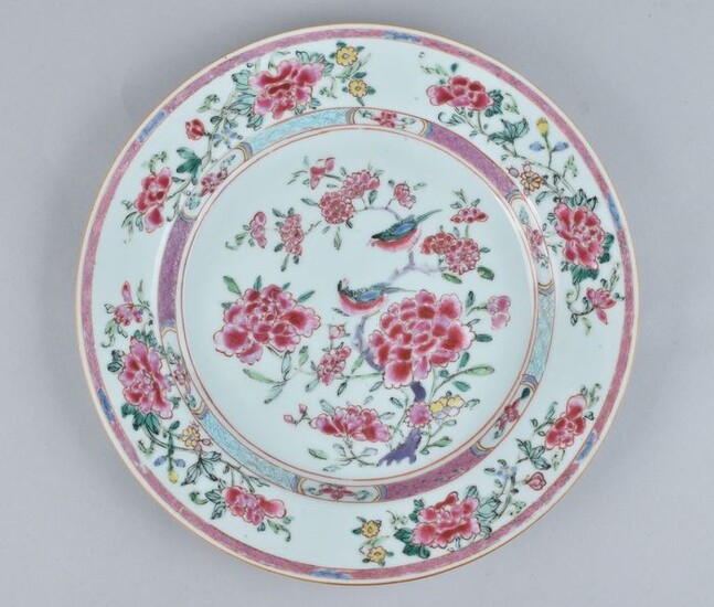 A CHINESE FAMILLE ROSE PLATE DECORATED WITH BIRDS - Porcelain - China - Yongzheng (1723-1735)
