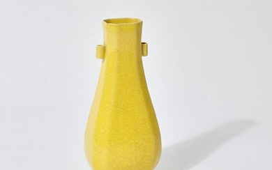 A Chinese yellow porcelain crackle vase