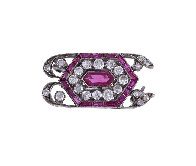 A DIAMOND AND RUBY BROOCH/PENDANT