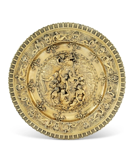 A GEORGE III SILVER-GILT SIDEBOARD DISH MARK OF WILLIAM PITTS, LONDON, 1809