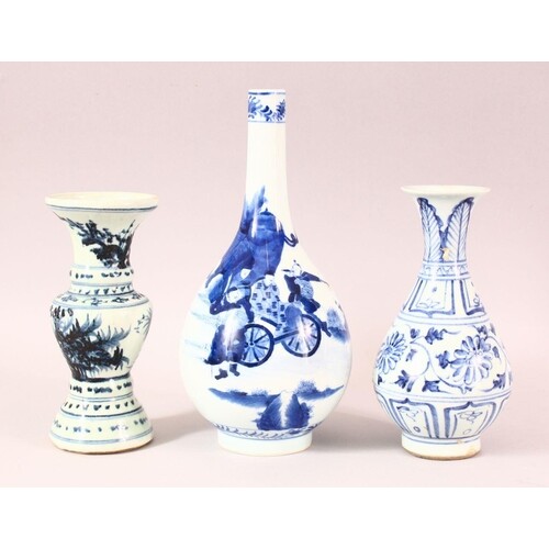A GOOD CHINESE BLUE AND WHITE PORCELAIN VASE, depicting figu...