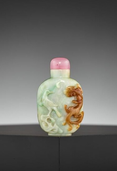 A JADE 'CHILONG AND BIRD' SNUFF BOTTLE, QING