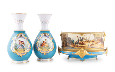 A Paris Porcelain Jardinière and Two Vases