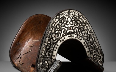 A SILVER-INLAID IRON AND WOOD SADDLE, CENTRAL ASIA, 18TH-19TH CENTURY