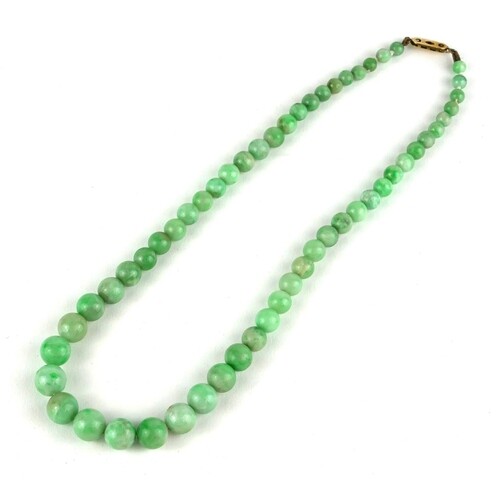 A VINTAGE 9CT GOLD AND CHINESE JADE NECKLACE Having a row of...
