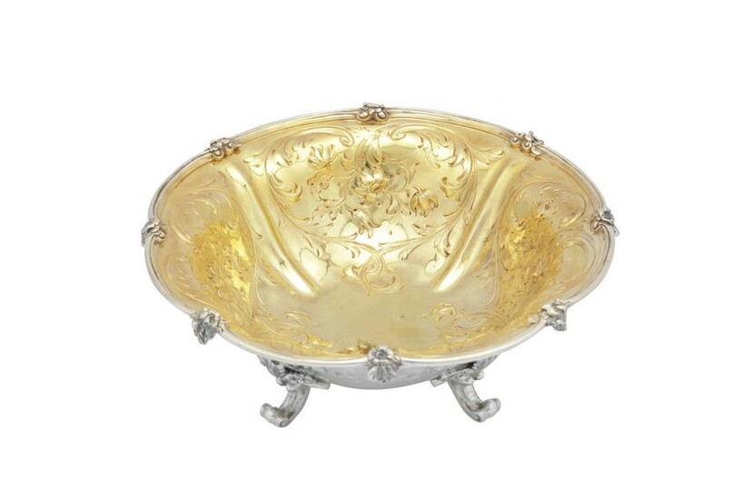 A Victorian sterling silver dessert or fruit bowl