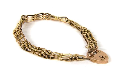 A gold gate bracelet