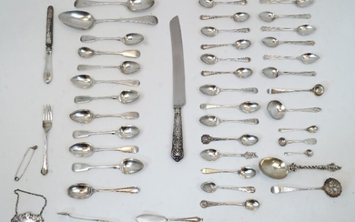 A group of silver, to include: assorted spoons, mostly comprising teaspoons, including two William IV teaspoons, 1834, Benoni Stephens; a pair of Victorian teaspoons, London, 1884, maker CR; and a George III spoon, London, 1812, Thomas Hayter; a...