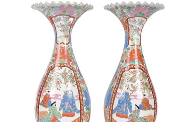A pair of large 19th century Chinese Oriental Famille Rose C...