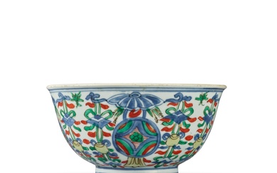 A wucai bowl, Qing dynasty, Kangxi period | 清康熙 五彩吉慶瑞錢紋盌