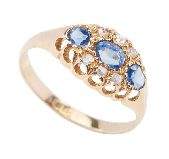 AN ANTIQUE DIAMOND AND SAPPHIRE DRESS RING
