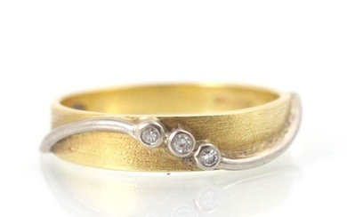 An 18ct yellow gold and diamond ring, the yellow gold matte ...