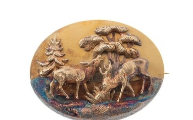 An Antique Deer Brooch/Pendant in 14K Yellow Gold