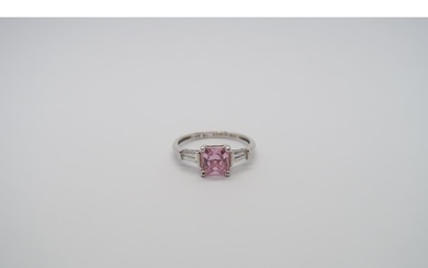 An Art Deco style 14ct white gold pink Topaz ring, head size...