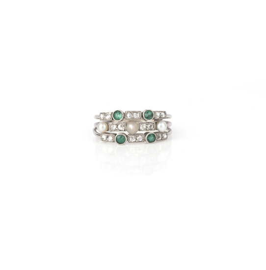 An emerald, seed pearl and diamond harem ring