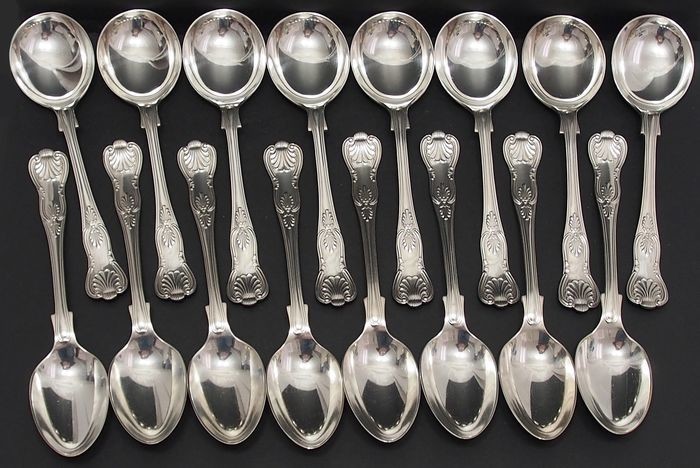 Antique Cutlery Soup & Dessert Spoon (Kings Pattern) Harrison Brothers & Howson (16) - Silverplate