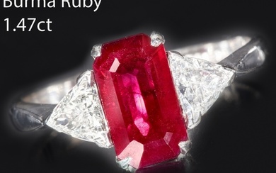 BURMA RUBY AND DIAMOND 3-STONE RING, 18 ct. gold. Gemstones ...