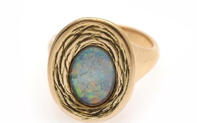 SOLD. Bent Gabrielsen: An opal ring set with an oval cabochon opal, mounted in 18k gold. Design 368. Size 50. – Bruun Rasmussen Auctioneers of Fine Art