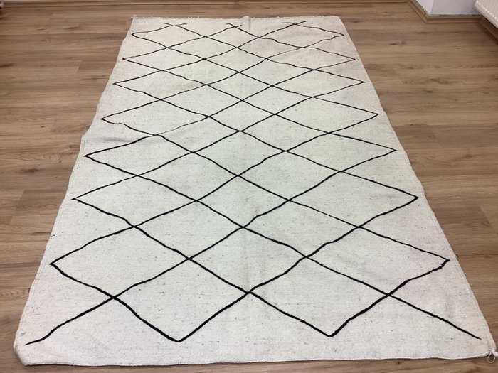 Berber - carpet - 255 cm - 150 cm