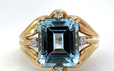 Blue Topaz and Diamond Cocktail Ring - 6 Carat - 14K