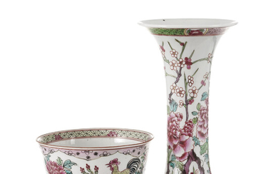 Bol et vase cornet en porcelaine famille rose, Chine ou Samson, XIX-XXe s., le bol orné de coq et fleurs, le vase décoré de fleurs, diam.