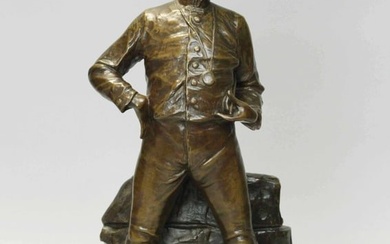 Bronze statue of Gentleman-Rider by George van der Straeten (Belgian 1856-1941). Signed and stamped.