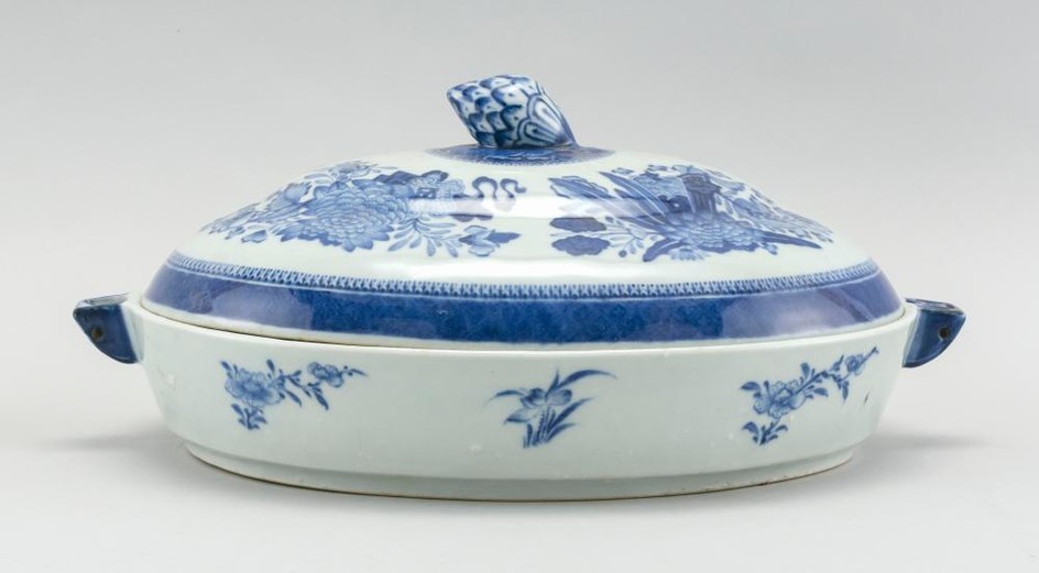 CHINESE BLUE AND WHITE PORCELAIN COVERED HOT WATER SERVING DISH Domed cover with pinecone finial. Decorated in a Fitzhugh pattern. L...