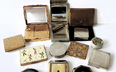 COLLECTION OF VINTAGE COMPACTS INCLUDING ART DECO EXAMPLES.