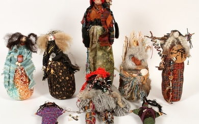 CONTEMPORARY NATIVE AMERICAN STYLE DOLLS PCS 20