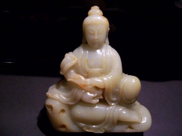 Carved Jade Guanyin, late 19th