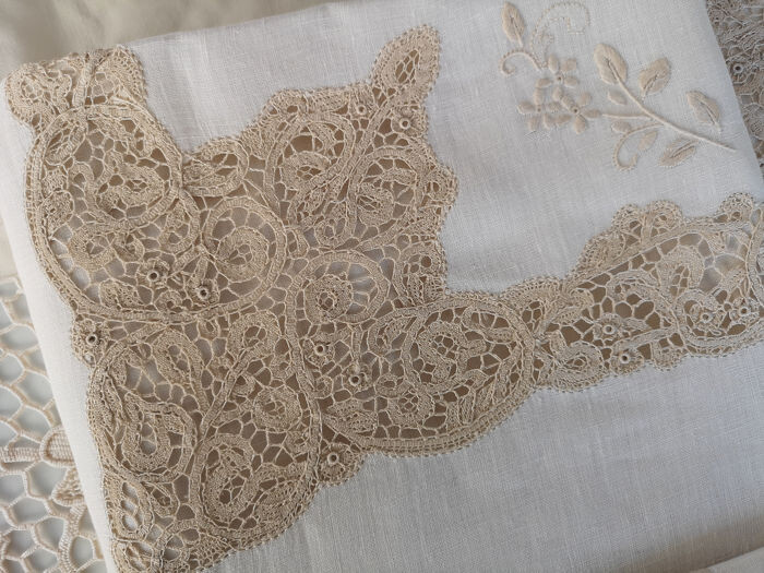 Charming sheet in pure linen Cantù ROSELIN embroidery by hand - Linen - AFTER 2000